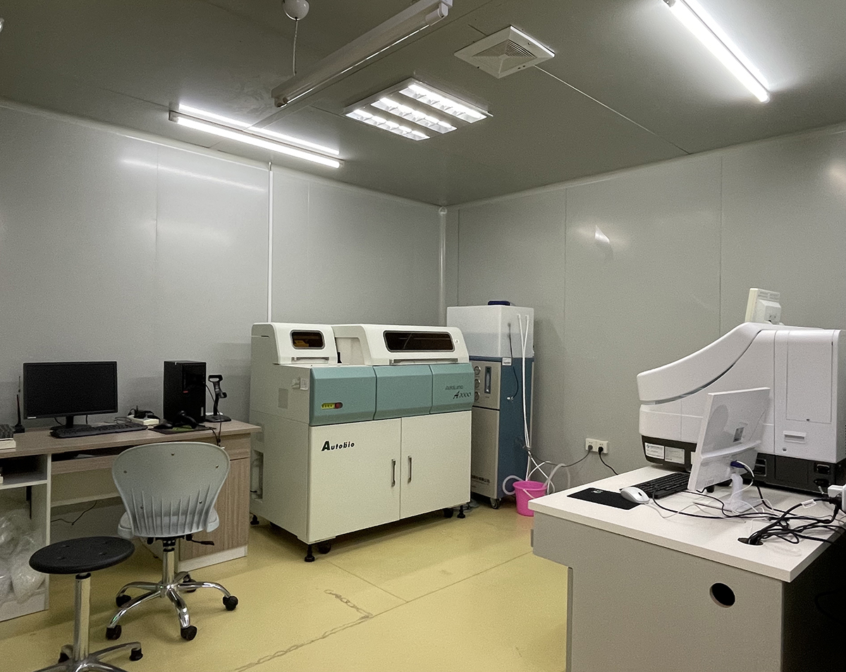 檢驗(yàn)科部分生化設(shè)備